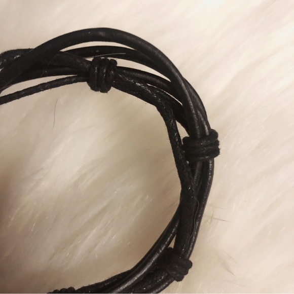 Unisex Adjustable Boho Multi-Strand Knotted Leather Cord Bracelet - Picture 3 of 4